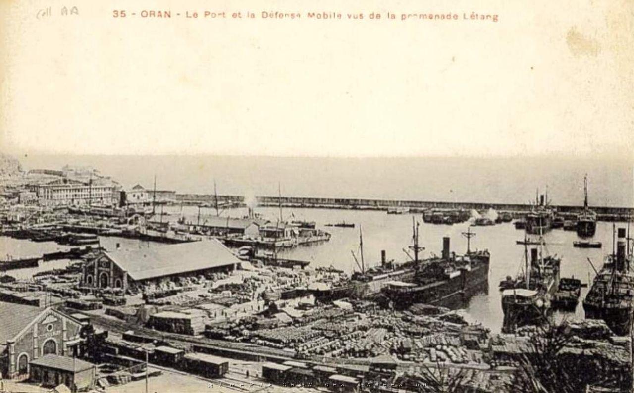 Oran- 137- travail sur les quais.jpg